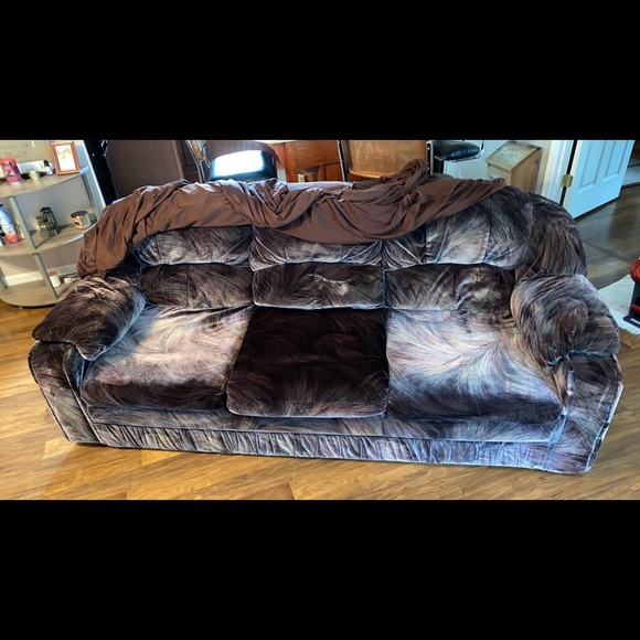 Couch for sale great condition - Picture 2 of 2